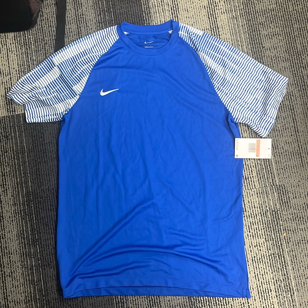 Men’s Large Nike Jersey NWT